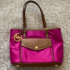 Magenta Micheal Kors Purse